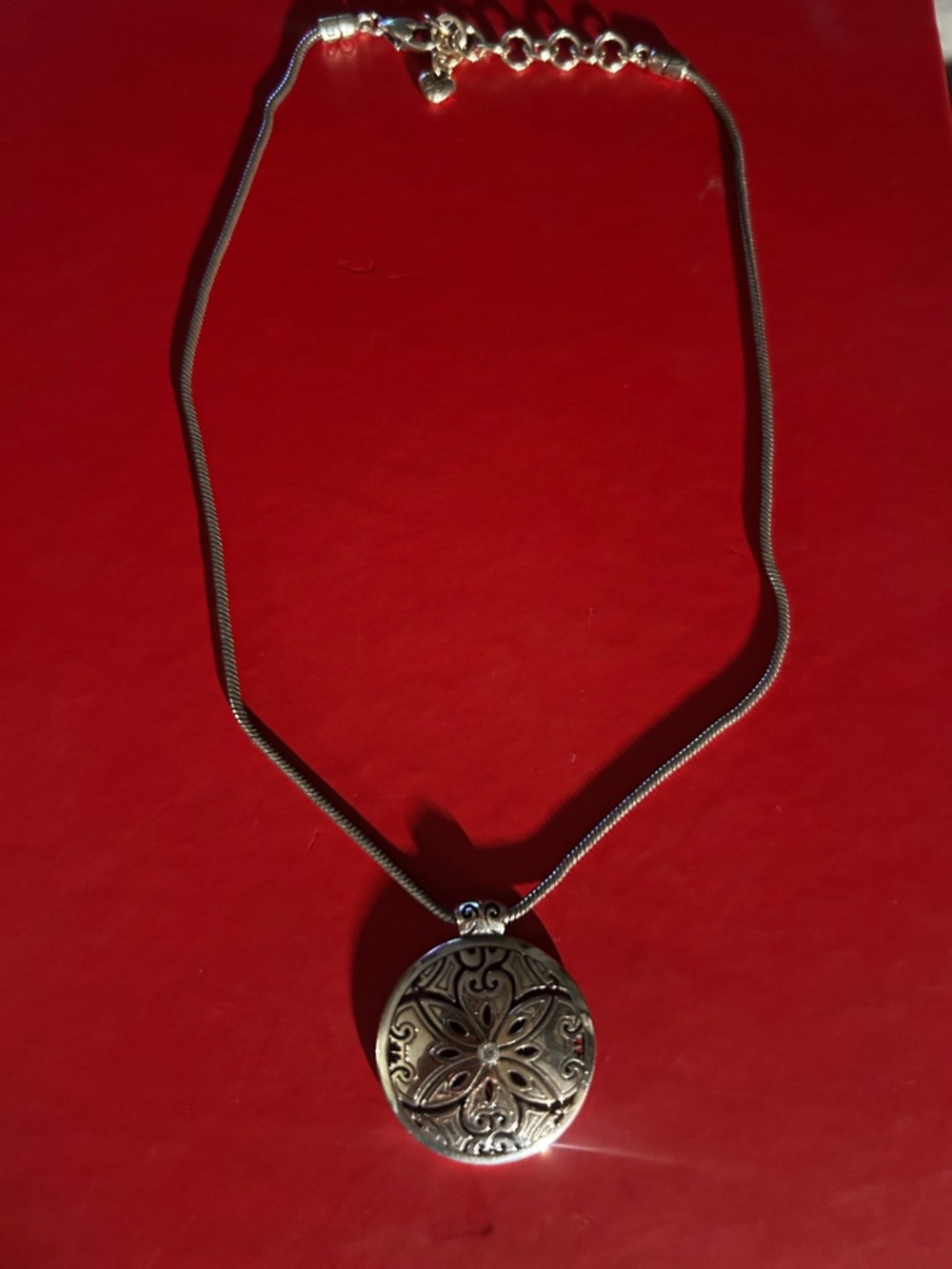 Brighton cable floral pendent necklace 16in